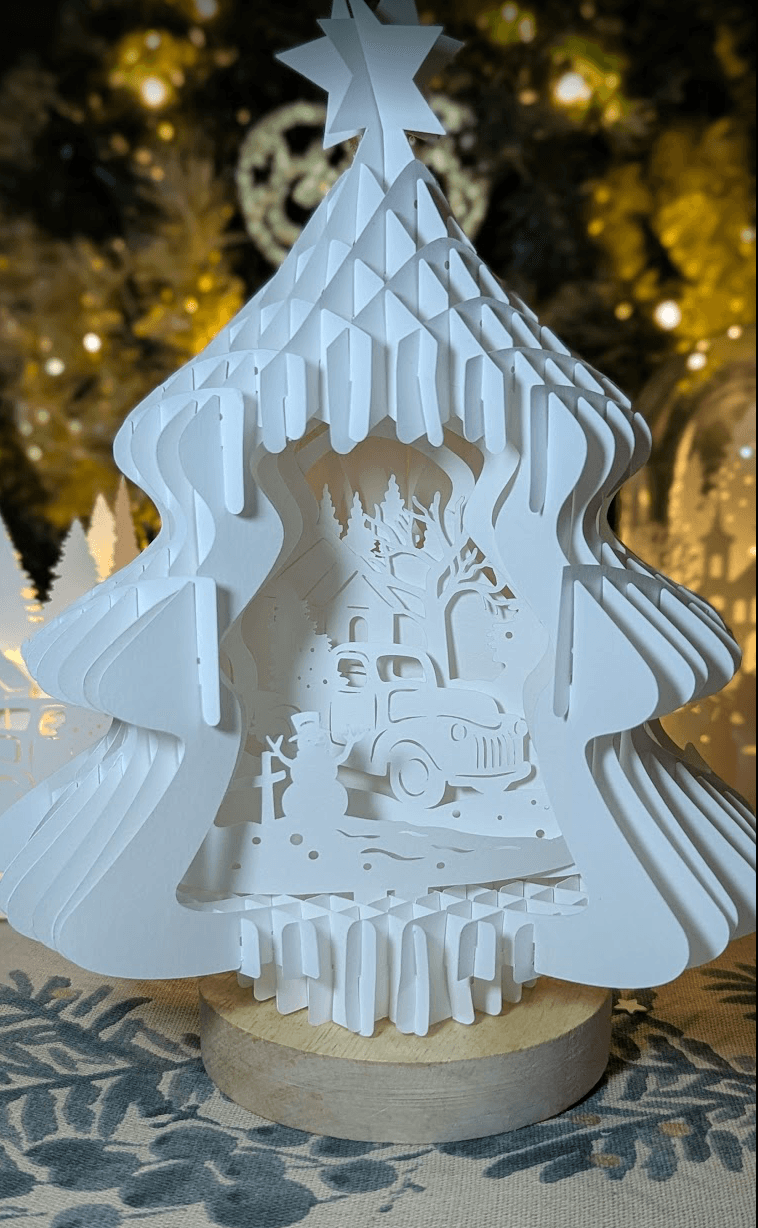 Arbre de Noël en papier : Décoration poétique – Image 2